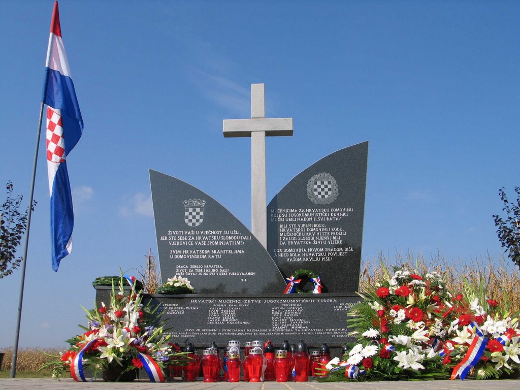 Odavanje počasti hrvatskim braniteljima i žrtvama jugokomunističkog terora nakon Drugog svjetskog rata